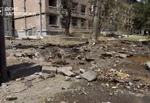 Росія вдарила КАБами по Запоріжжю: загинув чоловік Рятувальники ліквідовують наслідки удару КАБами по Запоріжжю