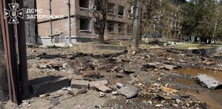 Russia launched KAB strikes on Zaporizhzhia: one man was killed Rescue workers are clearing up the aftermath of the KAB strikes on Zaporizhzhia