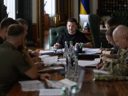 Зеленський погодив продовження далекобійних операцій проти Росії Нарада Зеленського з військовими керівниками