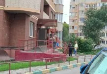 Під’їзд житлового будинку в Тулі