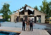 Військовослужбовці на будівельному майданчику