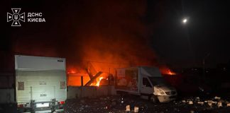 Атака на Київ: загиблий, двоє поранених і пожежі в районах Наслідки російської атаки на Київ у Святошинському районі