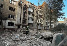Russia launched a missile attack on Lviv: 26 people were injured Rescue workers are at the scene of a residential building in Lviv that was damaged by a missile strike