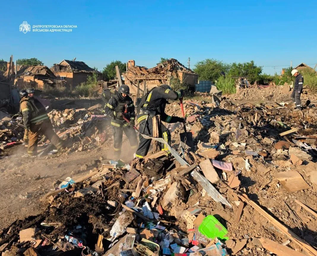 Наслідки російського ракетного удару в Радушному