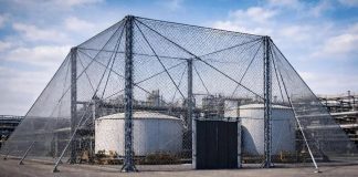 «Rostec has unveiled its »Spiderweb« mesh defence system against drones The «Spider’s Web» modular mesh structure for protecting sites from drones