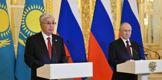Kazakhstan’s President Kassym-Jomart Tokayev and Vladimir Putin