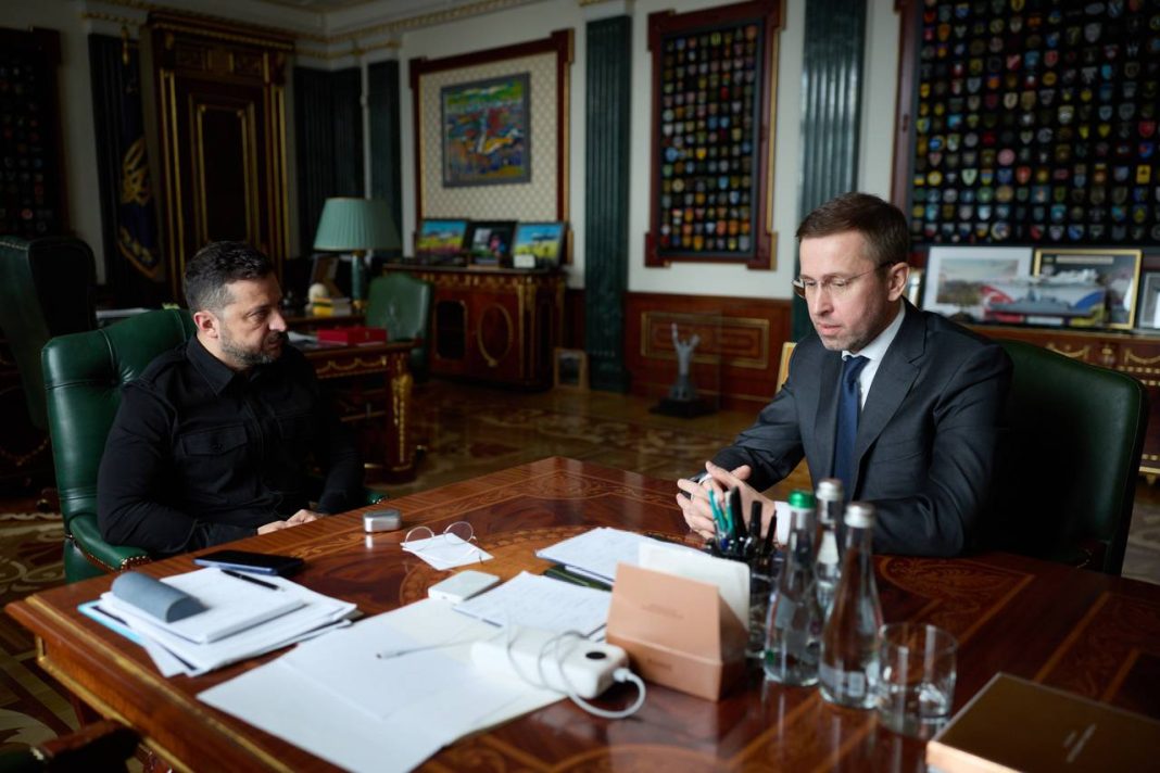 Zelenskyy and Koretskyy at a meeting on Naftogaz and Ukrnafta