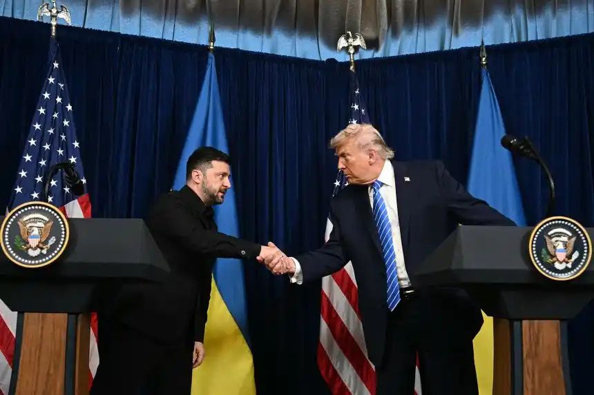 Зеленський та Трамп Зеленський та Трамп під час зустрічі