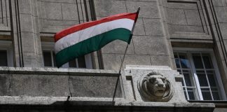 The Hungarian Parliament has approved amendments to allow for the early removal of the president The Hungarian Parliament during a vote on amendments to the Constitution