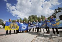 Ukrainian servicemen being returned as part of a special exchange
