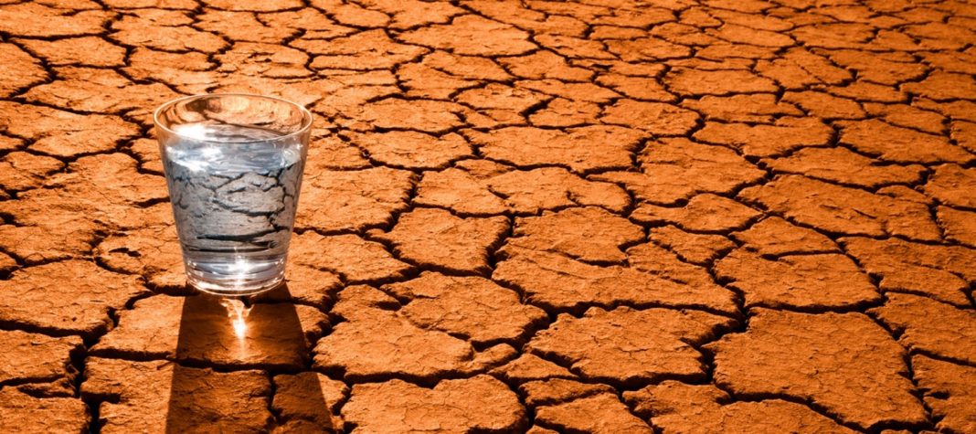 Низький рівень води Низький рівень води та посуха в Європі призводить до глобального дефіциту.