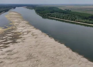 In western Ukraine, river water levels could reach an all-time low A shallow river against a backdrop of dry weather in western Ukraine