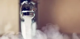 Перебої з гарячою водою у Києві після атаки РФ