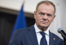 Прем’єр-міністр Польщі Дональд Туск під час публічного виступу