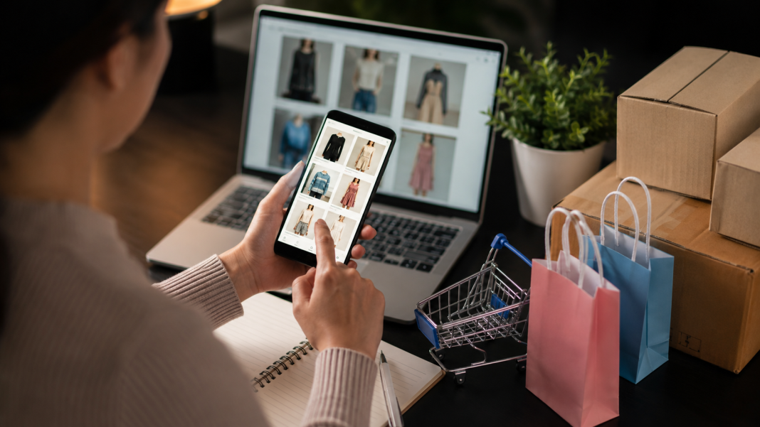 265bf914-9bef-4c6a-94d1-f01e3039f2e7 Online sales via social media and online shops