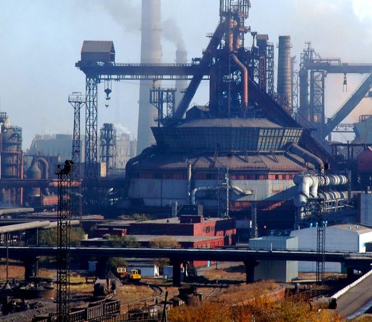 Росія вдарила по «АрселорМіттал» у Кривому Розі: двоє загиблих Удар по АрселорМіттал Кривий Ріг