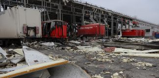 Росія системно атакує логістику, склади й ритейл України Пошкоджений унаслідок російської атаки логістичний об'єкт в Україні