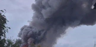 Дим над Бориспільським районом після удару по складському об'єкту