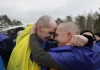 Українські захисники після повернення з російського полону