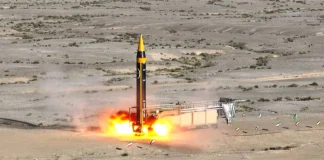 A missile with a range of 15,000 km could reach the US. Abdolnabi Musavifard, the leader of Friday prayers in Ahvaz, spoke of a possible increase in the range of Iranian missiles. He made the statement on 7 August during a sermon. According to the cleric, Iran is allegedly preparing to develop weapons with a range of up to 15,000 kilometres. He linked this to the possibility of striking deep into the territory of the United States. Musavifard’s statement has been reported by Iran International and the Times of India. However, Musavifard is not a representative of the Iranian Ministry of Defence or the Islamic Revolutionary Guard Corps. Therefore, his remarks cannot be regarded as an official announcement of a new missile programme. The Iranian military has not confirmed the development As of 11 August, Iranian state and military bodies had not reported the creation of a missile with the claimed range. There is also no information regarding its name, design, engine type, warhead or any tests carried out. Iran’s known ballistic missiles have a significantly shorter range. The claimed range of the «Khorramshahr» family of systems is around 2,000 kilometres. This is sufficient to strike targets in the Middle East and parts of Europe, but not on US territory. Consequently, a missile with a range of 15,000 kilometres would have to be approximately seven times greater than the range of Iran’s best-known combat systems. This would constitute an intercontinental ballistic missile. Ballistic missiles with a range exceeding 5,500 kilometres are classified as intercontinental. Developing a system with a range of 15,000 kilometres would require a significant technological breakthrough from Iran. Such a weapon would require powerful multi-stage engines, a warhead capable of withstanding extremely high temperatures, a precise guidance system, and the technology to traverse the atmosphere at intercontinental speeds. Iran has a space programme and experience in launching multi-stage launch vehicles. Certain technologies from such launch vehicles could be utilised in the development of intercontinental systems; however, this does not confirm the existence of a ready-to-use combat missile. Iran may draw on North Korea’s experience. Iran’s missile programme has historically developed with the involvement of foreign technologies. In particular, the Shahab-3 missile was developed on the basis of the North Korean Nodong. The US Defence Intelligence Agency has previously reported on cooperation between Iran and North Korea in the field of ballistic missiles. North Korea has already tested intercontinental systems capable, in theory, of reaching US territory. Experts therefore do not rule out the possibility that Iran could utilise North Korean expertise for its future missile. At the same time, there is currently no evidence that Tehran has been provided with ready-made technology for a missile with a range of 15,000 kilometres. For the time being, Musavi-Fard’s statement remains a political threat rather than confirmation that Iran possesses an intercontinental missile. To assess its actual capabilities, official data, test results or independent satellite observations are required.