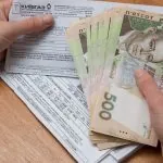 Українці масово перестають платити за комуналку