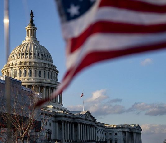 Сенат США схвалив санкційний пакет проти Росії та Ірану Будівля Капітолію США у Вашингтоні, де засідає Сенат