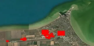 Супутникова карта аеродрому в Єйську з осередками пожежі після атаки