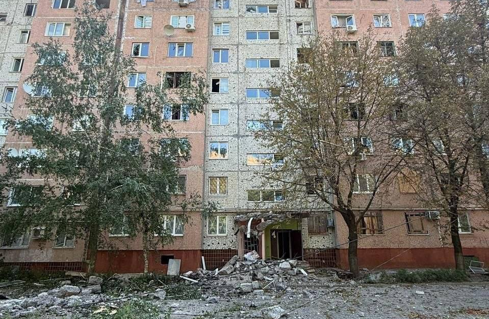 A damaged house in Kramatorsk following a Russian air strike A damaged block of flats in Kramatorsk following a Russian air strike
