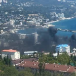 У Ялті повідомляють про атаку морських дронів: над портом дим