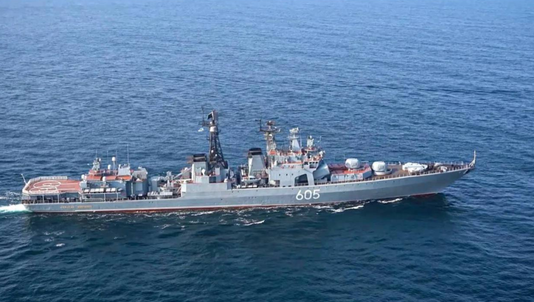 Російський фрегат «Адмірал Касатонов» на архівному фото
