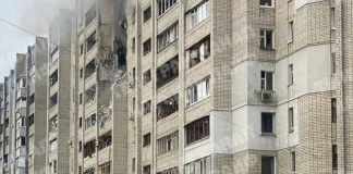 Наслідки ракетного удару по багатоповерхівці у Харкові 9 серпня