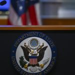 Держдеп США зберіг найвищий рівень небезпеки для поїздок в Україну