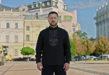 Зеленський розкрив новий план завершення війни Зеленський під час звернення в центрі Києва