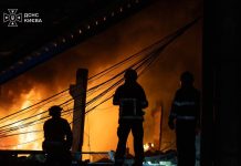 Зеленський про нічну атаку РФ: Москва готується до ескалації Рятувальники ліквідовують наслідки російського удару по Запоріжжю