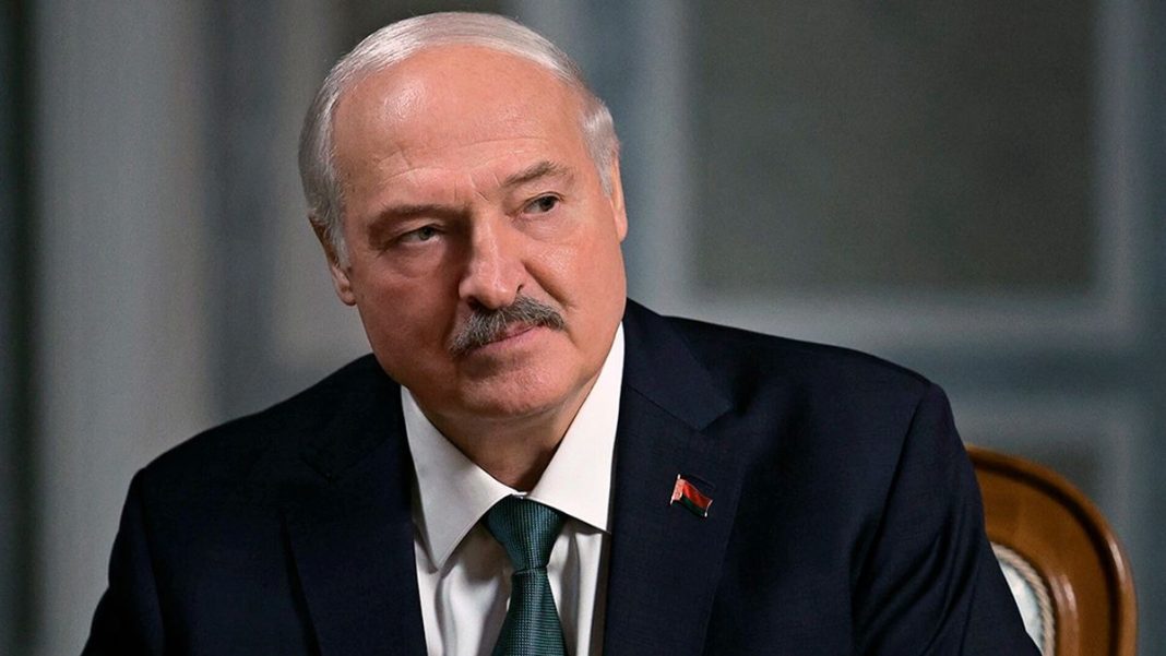 Олександр Лукашенко під час публічного заходу