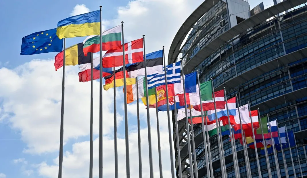 Допомога союзників Прапори союзників України