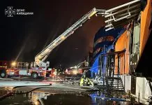 Атака на Київщину: 14 загиблих, ДСНС ліквідовує наслідки у трьох районах Рятувальники ДСНС ліквідовують наслідки атаки на Київщині