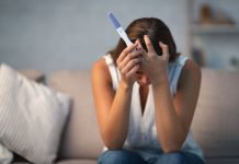 На сайті Кабміну зареєстрували петицію про заборону абортів Вагітна жінка на ранньому терміні
