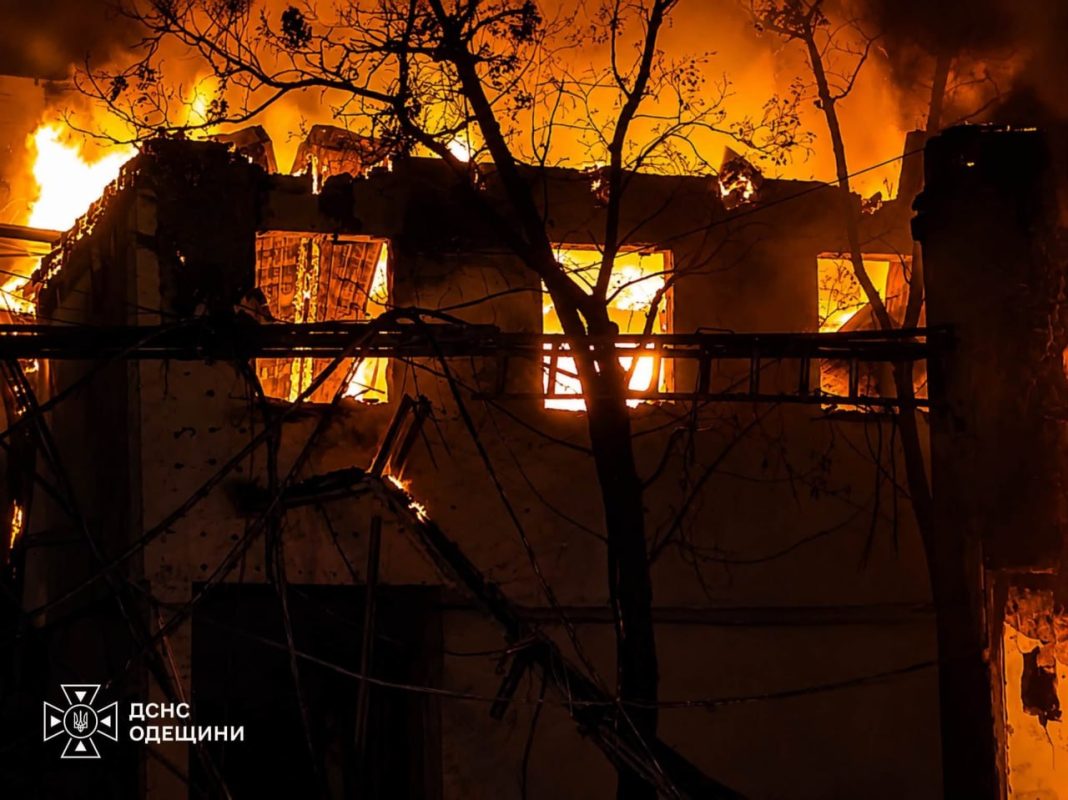 photo_15 August 2026_08:30:40 Fire following a Russian drone attack on the Odesa region