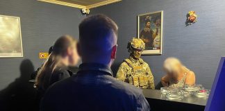 Таємне казино облаштували в підвалі житлового будинку: що знайшла поліція Поліцейський обшук у справі про підпільний гральний заклад у Волочиську
