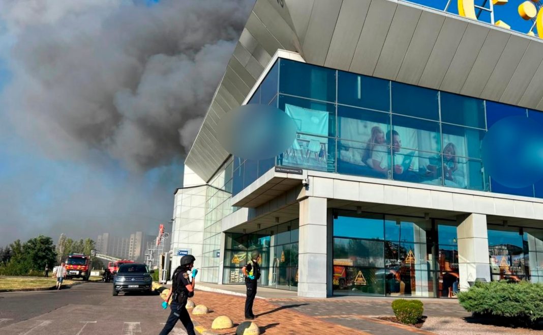 photo_21 August 2026_18:04:09 A shopping centre in Kryvyi Rih following a Russian drone strike