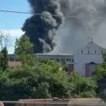 У Львові горів завод «Іскра»: п’ятеро постраждалих
