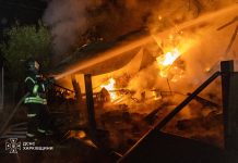 Реактивний дрон РФ атакував Харків: постраждали 8 людей Пожежа у Харкові після удару російського реактивного дрона