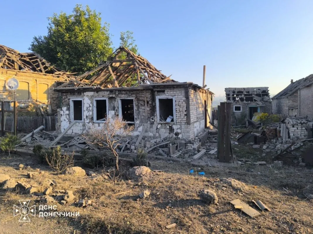 Зруйновані будинки у Софіївці після російського обстрілу