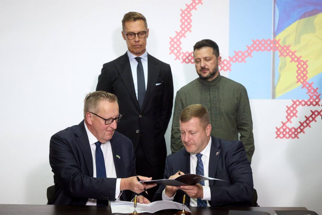 Patria та «Генерал Черешня», підписання угоди