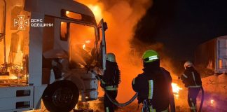 Пожежа вантажівок на Одещині після російського удару
