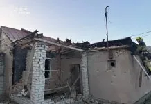 Пошкоджений будинок у Києві