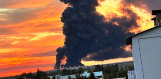 UAVs attacked the large Ozon hub in Chapaevsk Black smoke over the Chapaevsk industrial estate following a fire at the Ozon logistics hub
