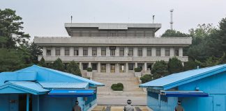 A mine has exploded in the demilitarised zone: investigations are underway into a possible link to North Korea Soldiers on the border between North and South Korea in the demilitarised zone
