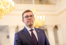 Естонія готова закрити кордон із Росією в разі загальної мобілізації Прем’єр Естонії Крістен Міхал заявив про готовність закрити кордон із Росією